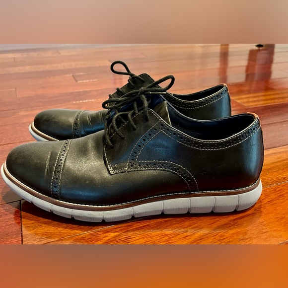 Johnston & Murphy Dress Shoes - Picture 1 of 7
